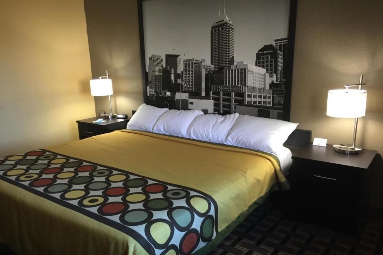 Super 8 By Wyndham Terre Haute Dış mekan fotoğraf