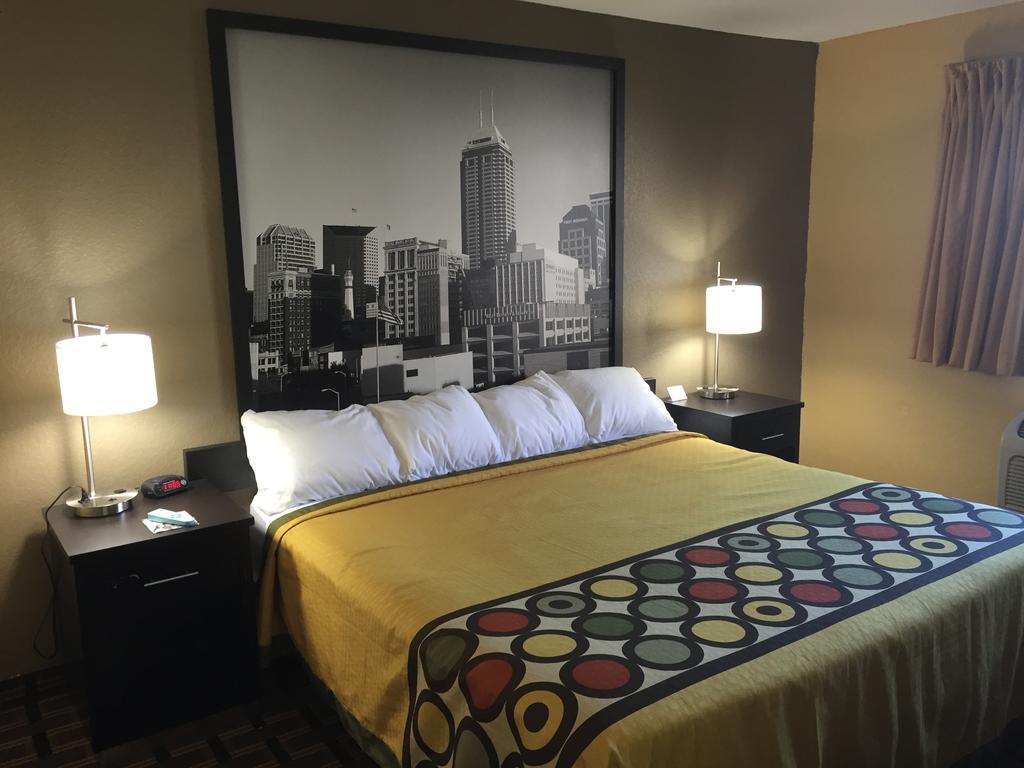 Super 8 By Wyndham Terre Haute Dış mekan fotoğraf